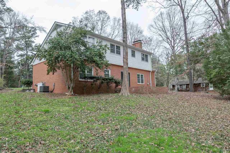 2821 Chippendale Trl, Sanford, NC 27330