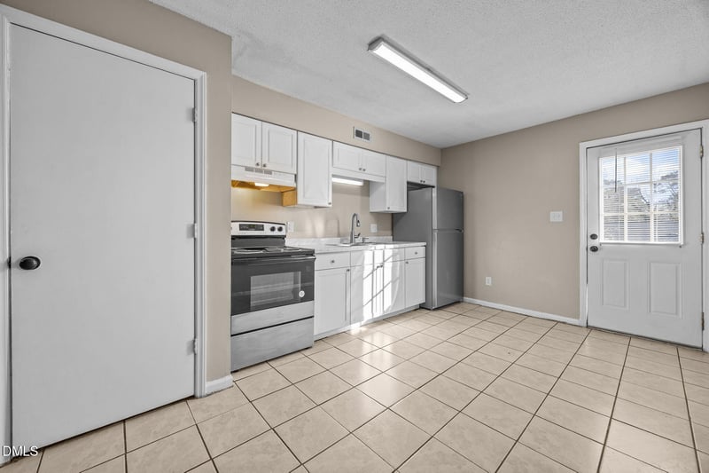 2821 Club Plaza Rd, Raleigh, NC 27603