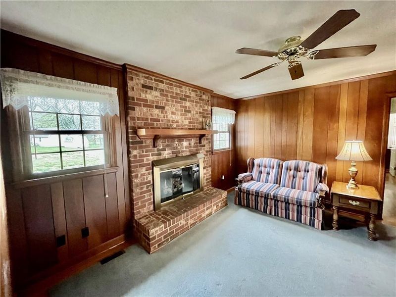 2821 Delaney Dr, Burlington, NC 27215