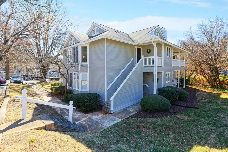 2821 Edridge Ct #202, Raleigh, NC 27612