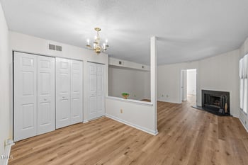 2821 Edridge Ct, Raleigh, NC 27612