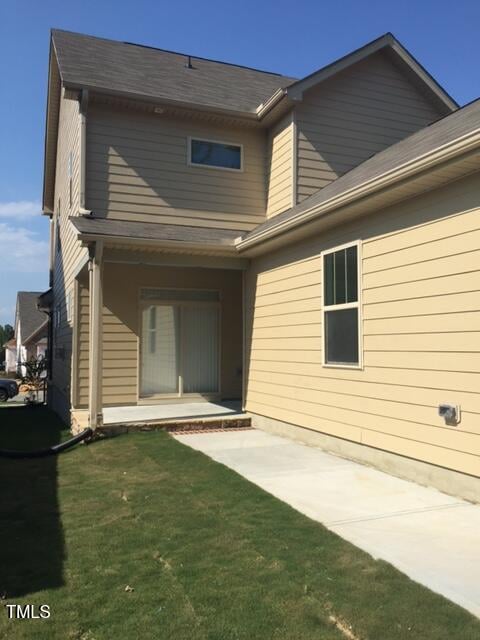 2821 Haw River Trl, Apex, NC 27502