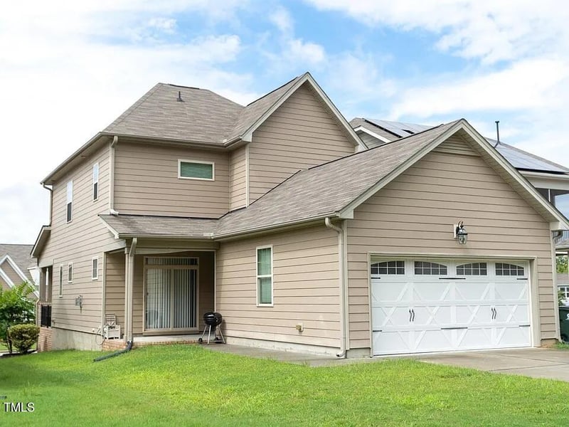 2821 Haw River Trl, Apex, NC 27502