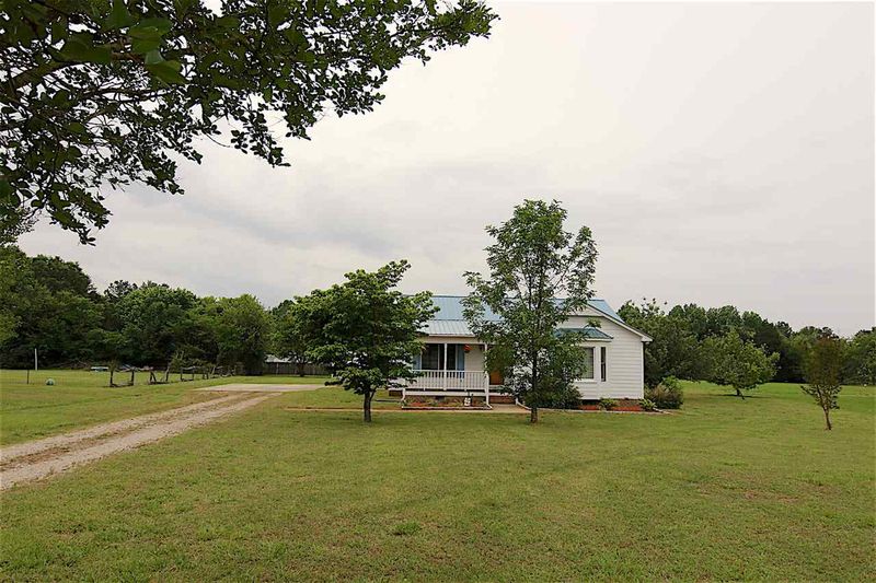 2821 Mercantile Ct, Clayton, NC 27520
