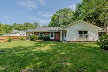 2821 Regent Park Ln, Burlington, NC 27217