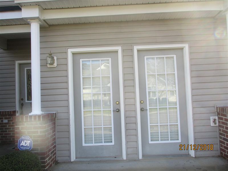 2822 Andover Glen Rd, Raleigh, NC 27604