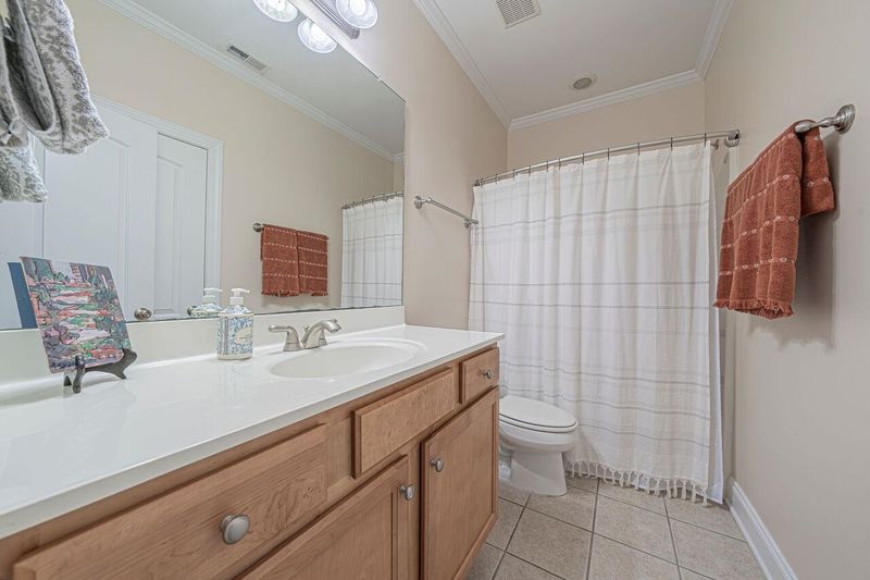 2822 Pickett Rd #103, Durham, NC 27705