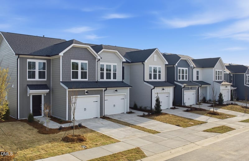 2822 Rodeo Ct, Willow Springs, NC 27592