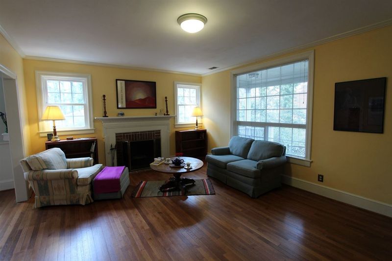 2823 Oberry St, Raleigh, NC 27607