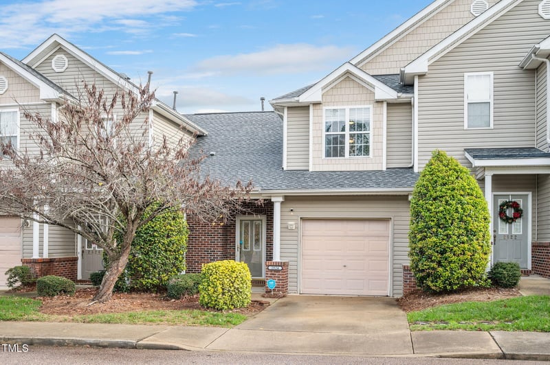 2824 Andover Glen Rd, Raleigh, NC 27604