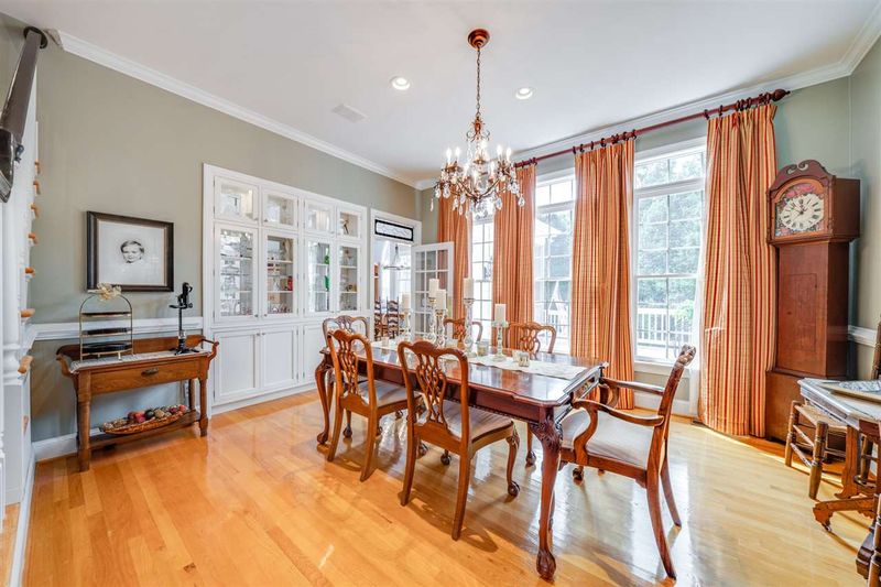2824 Brenfield Dr, Raleigh, NC 27606