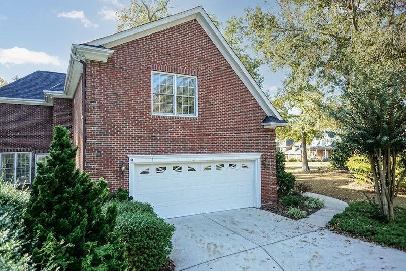 2824 Deer Crossing Dr, Raleigh, NC 27616