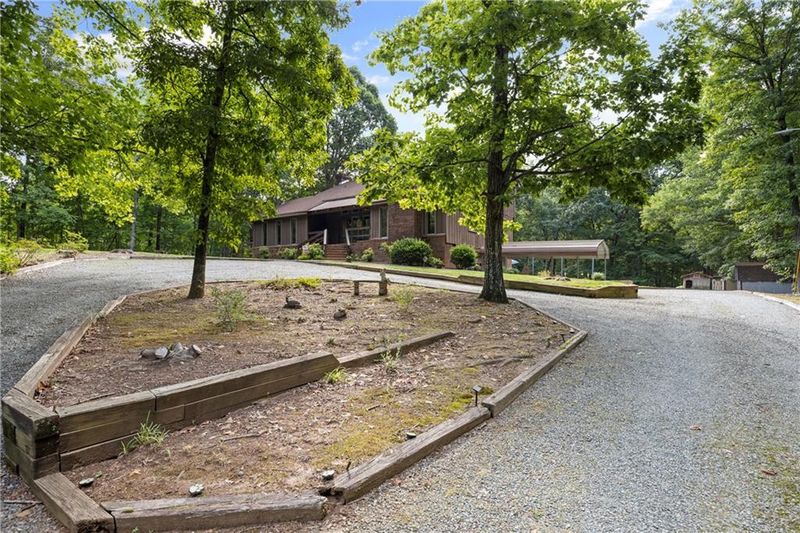 2824 Huffman Mill Rd, Burlington, NC 27215