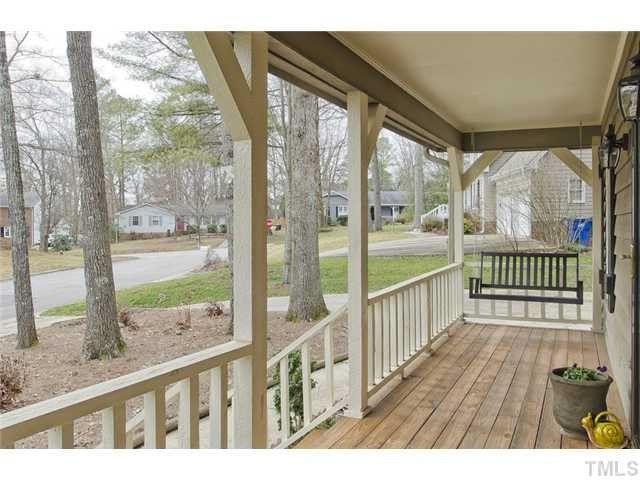 2824 Pidgeon Hill Rd, Raleigh, NC 27613