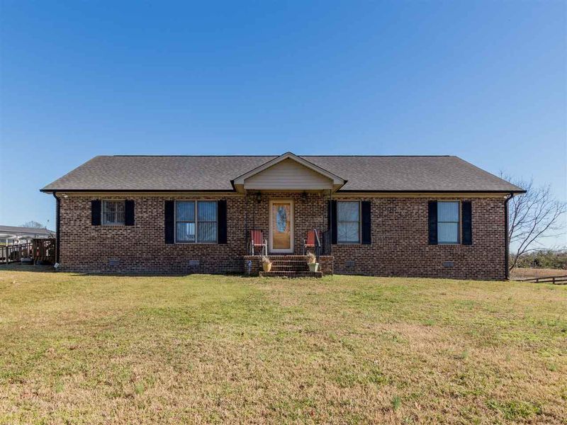 2825 Corbett Rd, Burlington, NC 27217