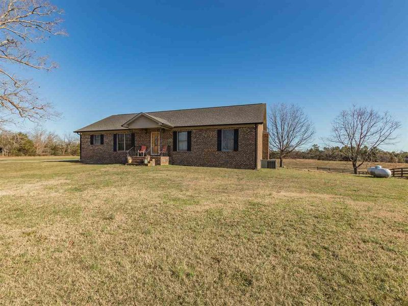 2825 Corbett Rd, Burlington, NC 27217