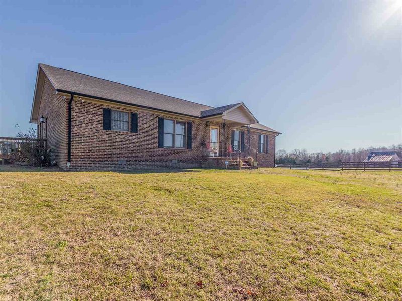 2825 Corbett Rd, Burlington, NC 27217