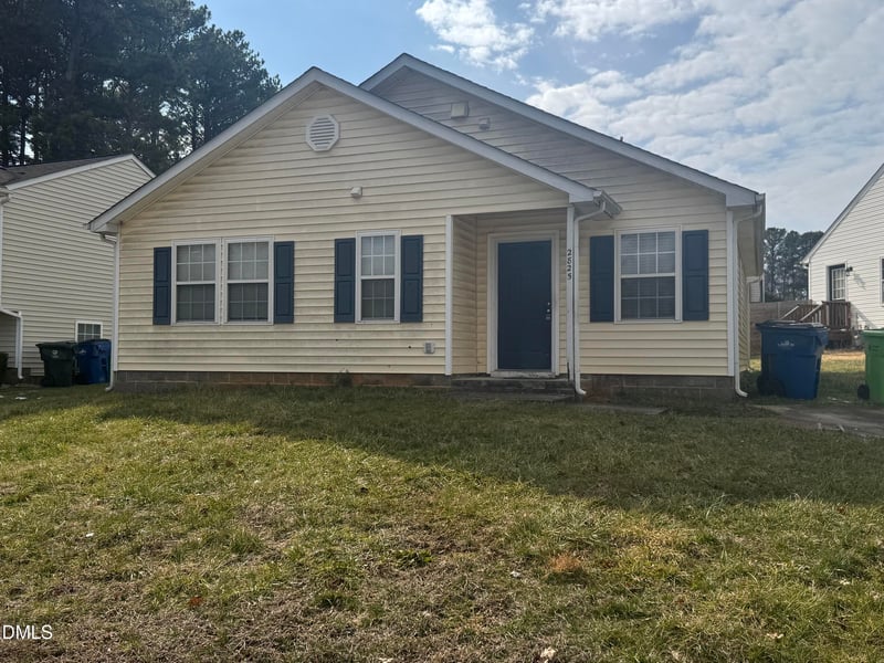 2825 Midway Park Ct, Raleigh, NC 27610