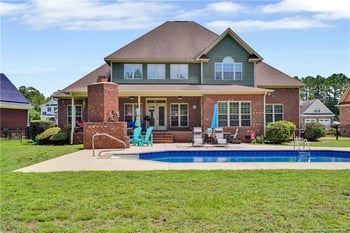 2825 Sand Trap Ln, Hope Mills, NC 28348