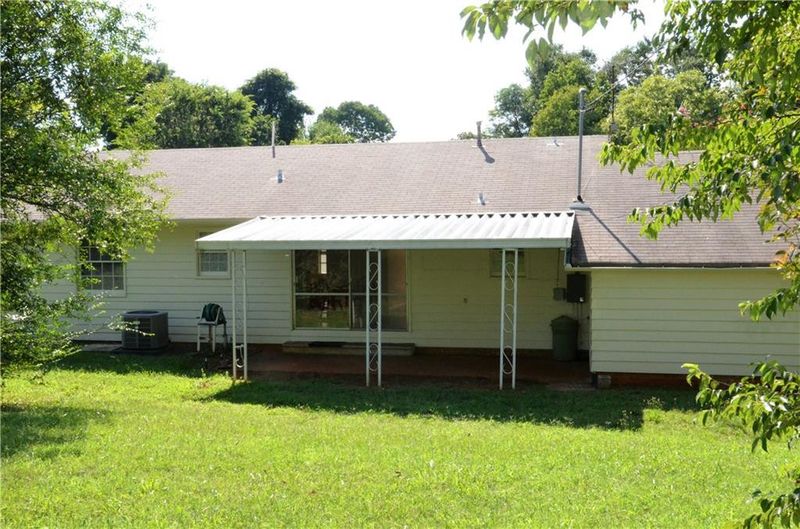 2826 Westchester Dr, Burlington, NC 27217
