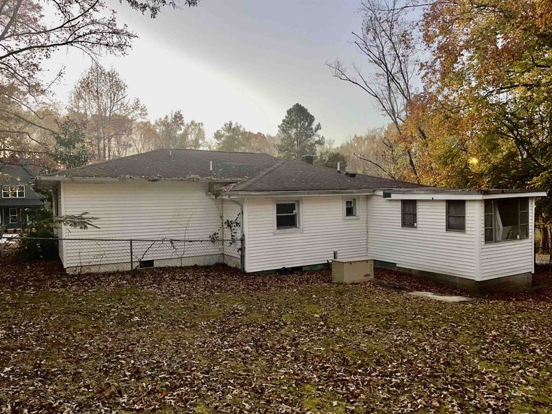 2827 Beechwood Dr, Durham, NC 27707