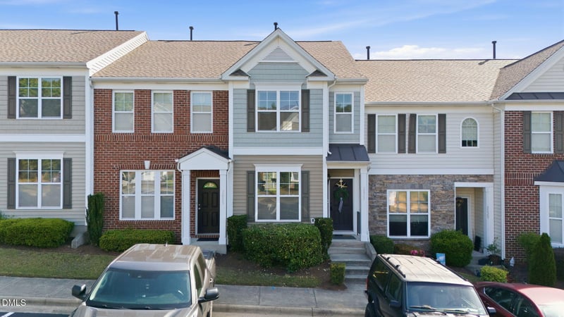 2827 Corbett Grove Dr, Raleigh, NC 27616
