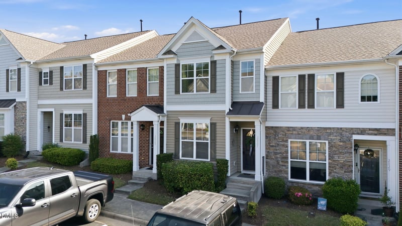 2827 Corbett Grove Dr, Raleigh, NC 27616