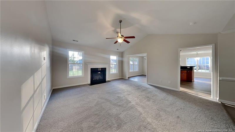 2827 Whitehouse Ln, Fayetteville, NC 28306