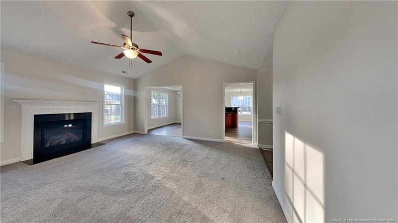 2827 Whitehouse Ln, Fayetteville, NC 28306