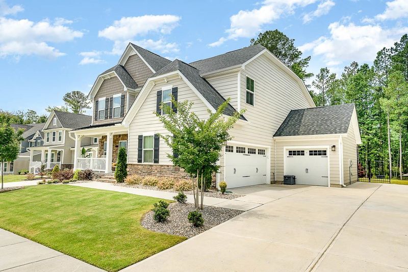 2828 Horton Elms Dr, New Hill, NC 27562