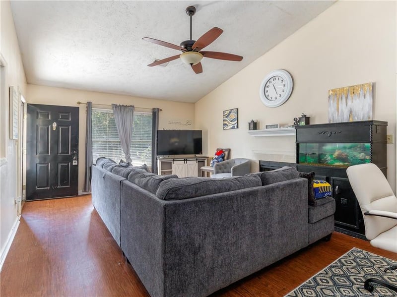2828 Rosemeade Dr, Fayetteville, NC 28306