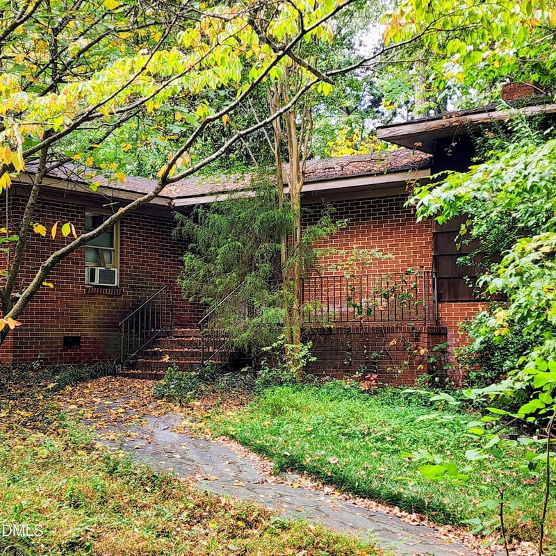 2828 Stuart Dr, Durham, NC 27707