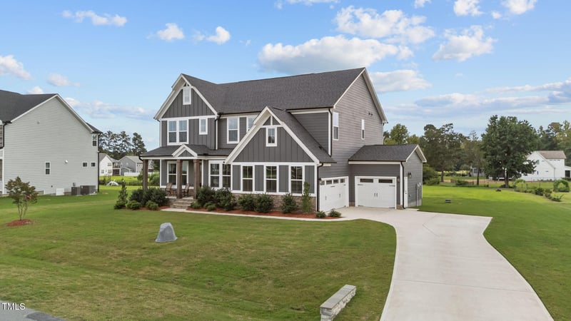 2829 Arrowsmith Dr, Fuquay Varina, NC 27526