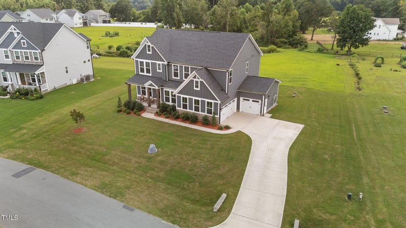 2829 Arrowsmith Dr, Fuquay Varina, NC 27526