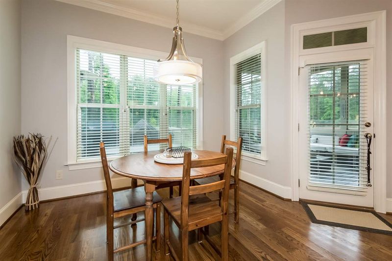 2829 Banks Knoll Dr, Cary, NC 27519