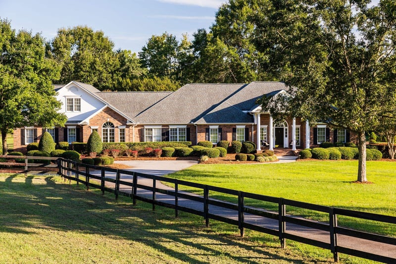2829 Horsemans Ridge Dr, Clayton, NC 27520
