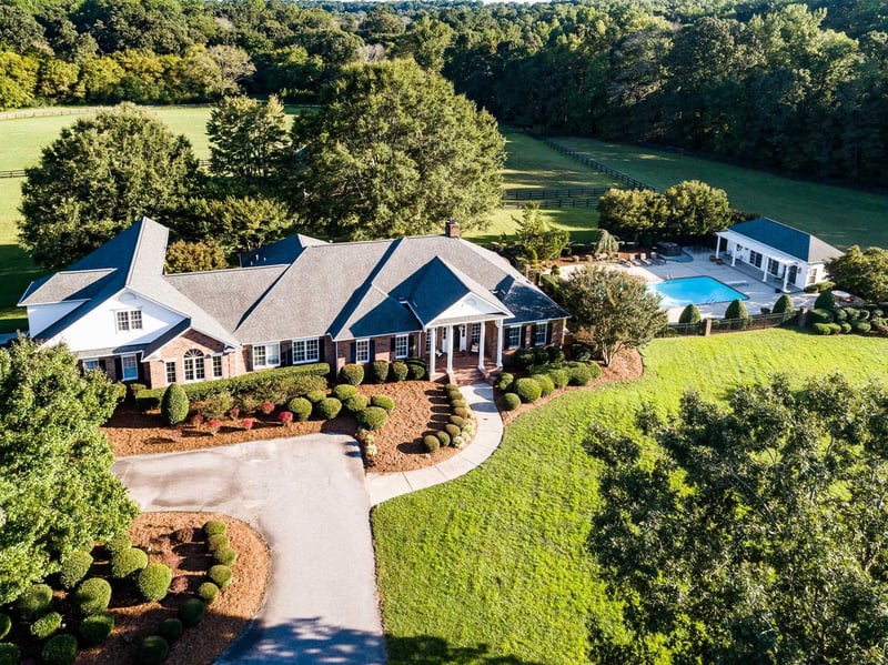 2829 Horsemans Ridge Dr, Clayton, NC 27520