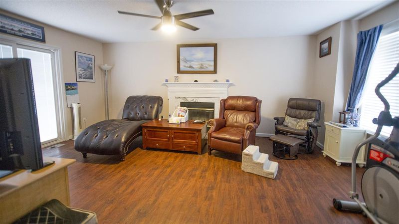 2829 Pinehurst Dr, Raleigh, NC 27604
