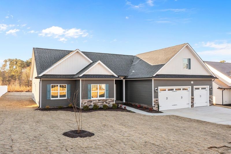 283 Oakhaven Dr, Holly Springs, NC 27540