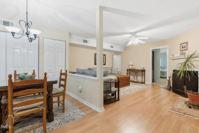 2831 Edridge Ct #202, Raleigh, NC 27612