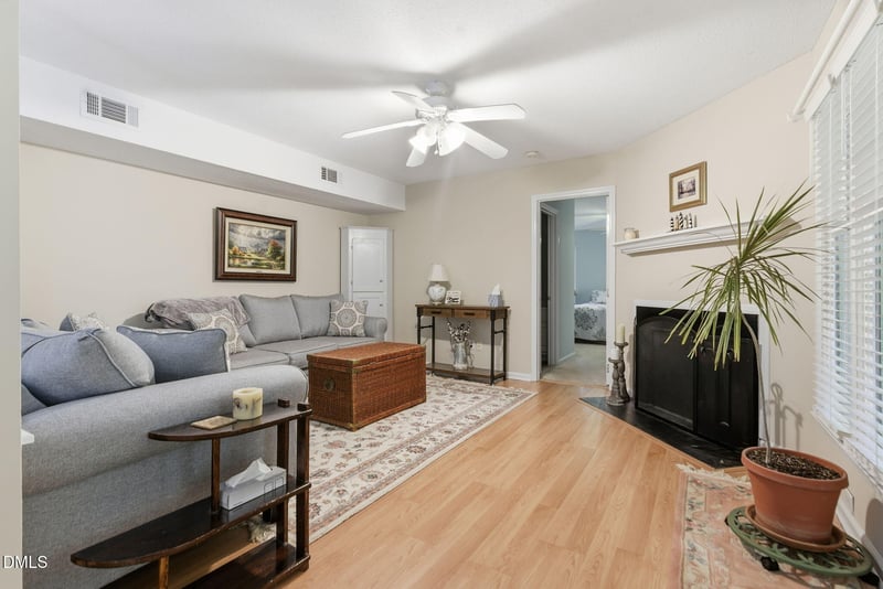 2831 Edridge Ct #202, Raleigh, NC 27612