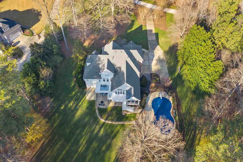 2832 Brenfield Dr, Raleigh, NC 27606
