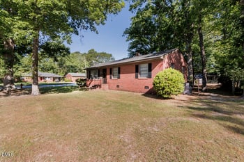 2832 Pelham Rd, Rocky Mount, NC 27804