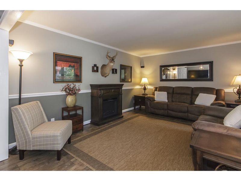 2832 Wagner Dr, Burlington, NC 27215