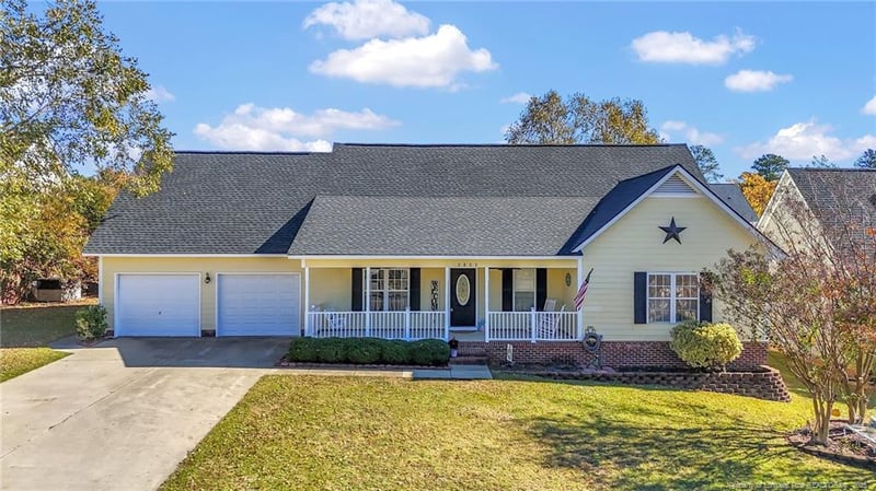 2833 Beringer Dr, Fayetteville, NC 28306