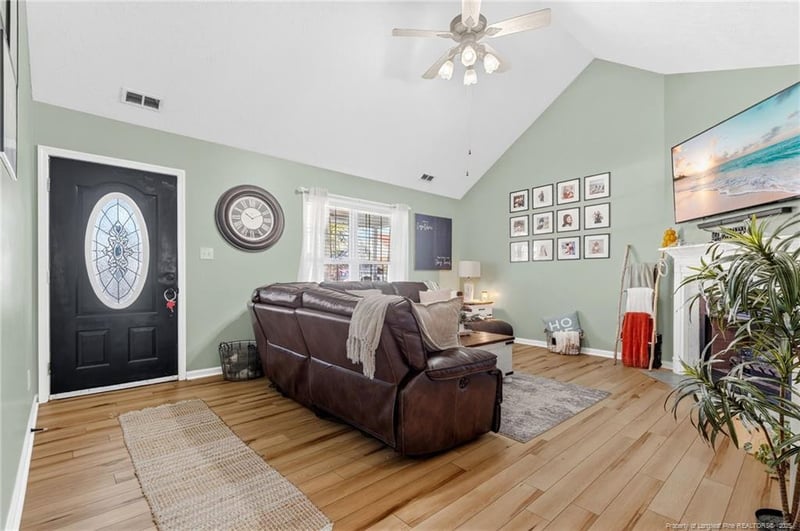 2833 Beringer Dr, Fayetteville, NC 28306