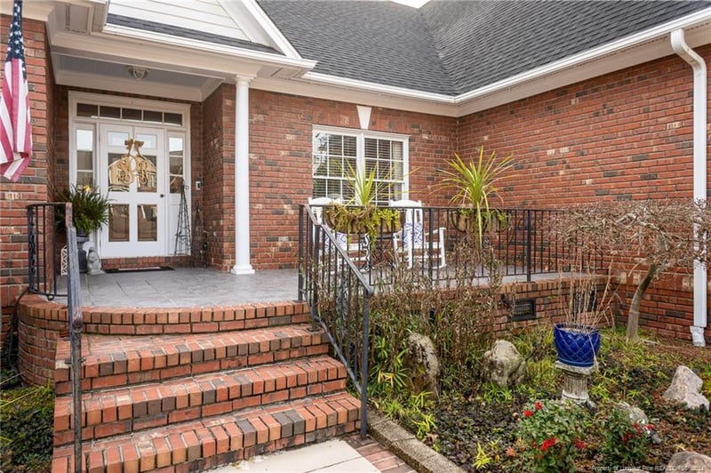 2833 Selhurst Dr, Fayetteville, NC 28306