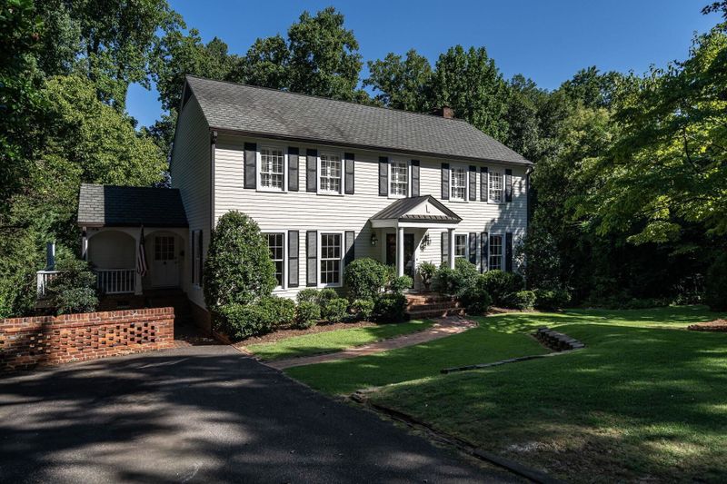 2834 Exeter Cir, Raleigh, NC 27608