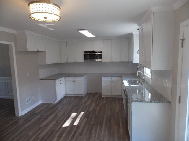 2835 Oak Ridge Ct, Raleigh, NC 27603