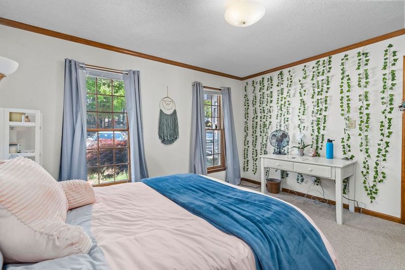 2835 Sterling Park Dr, Raleigh, NC 27603